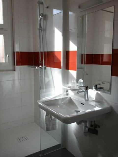 Hotel Calvaire Lourdes Bagian luar foto